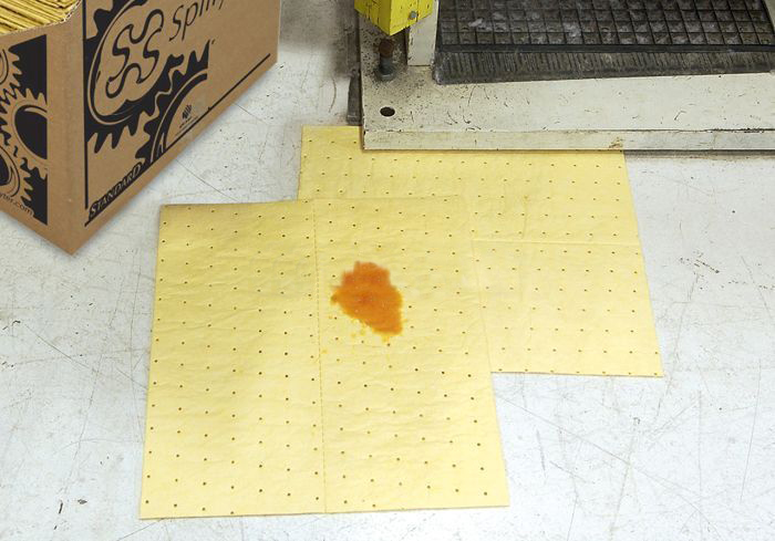 Panno assorbente sostanze chimiche box 400 pz